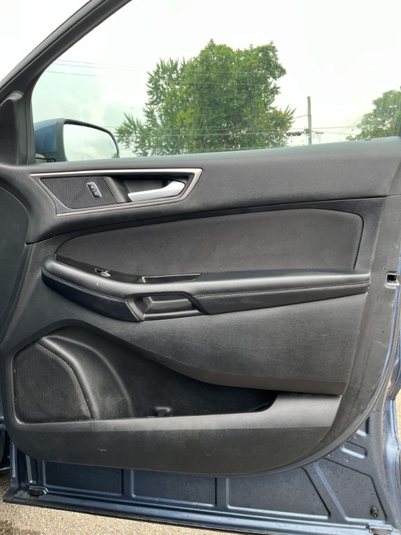 2018 Ford Edge Image 8