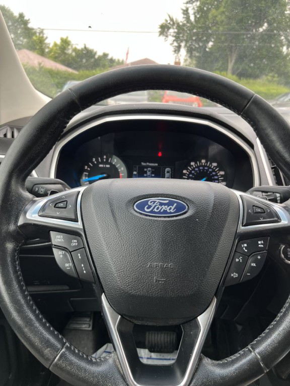 2018 Ford Edge Image 18