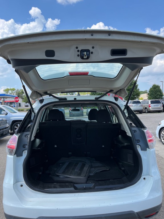 2016 Nissan Rogue Image 11