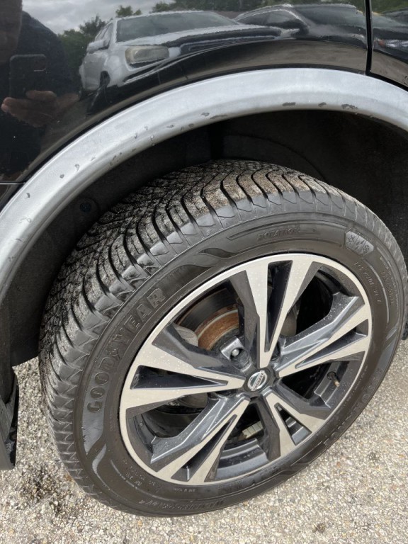 2020 Nissan Rogue Image 8