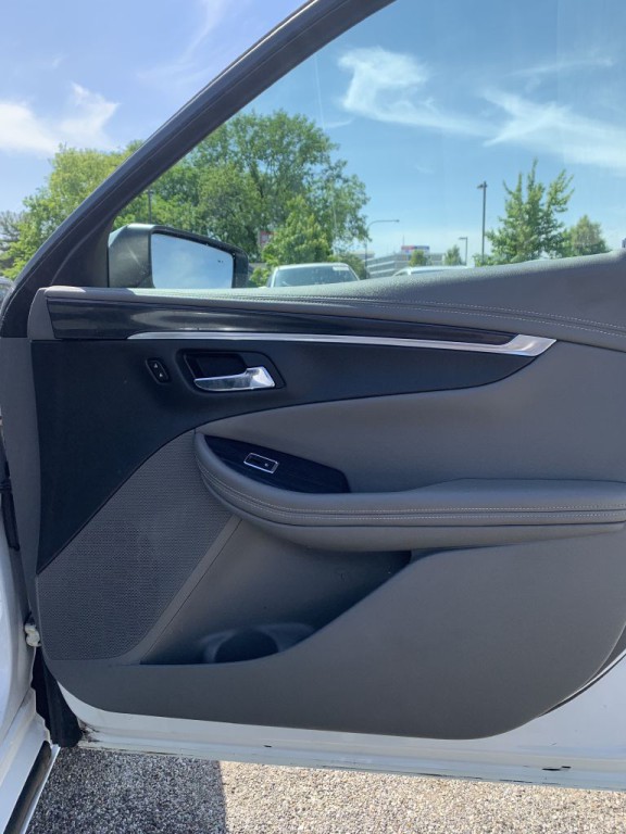 2019 Chevrolet Impala Image 17