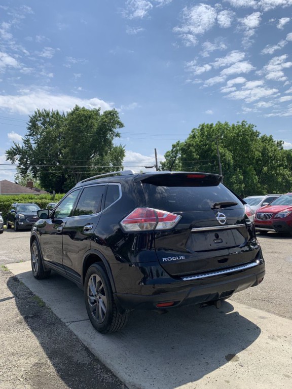 2016 Nissan Rogue Image 2
