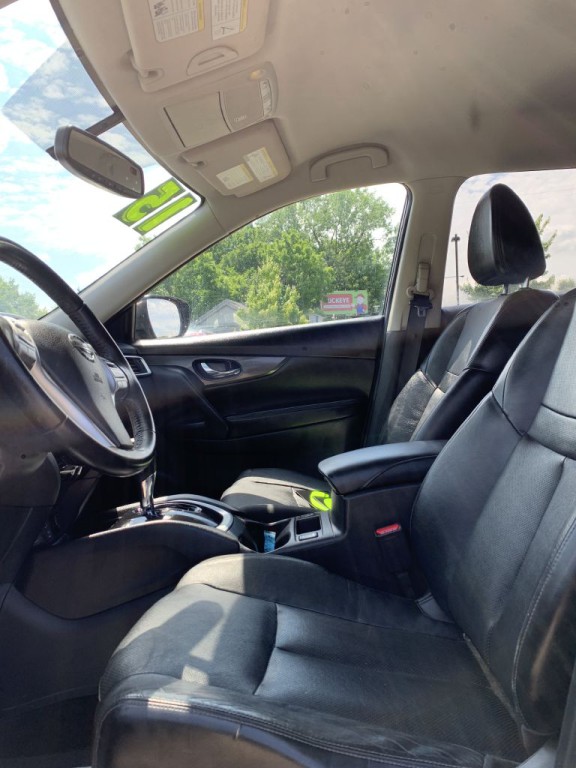 2016 Nissan Rogue Image 14