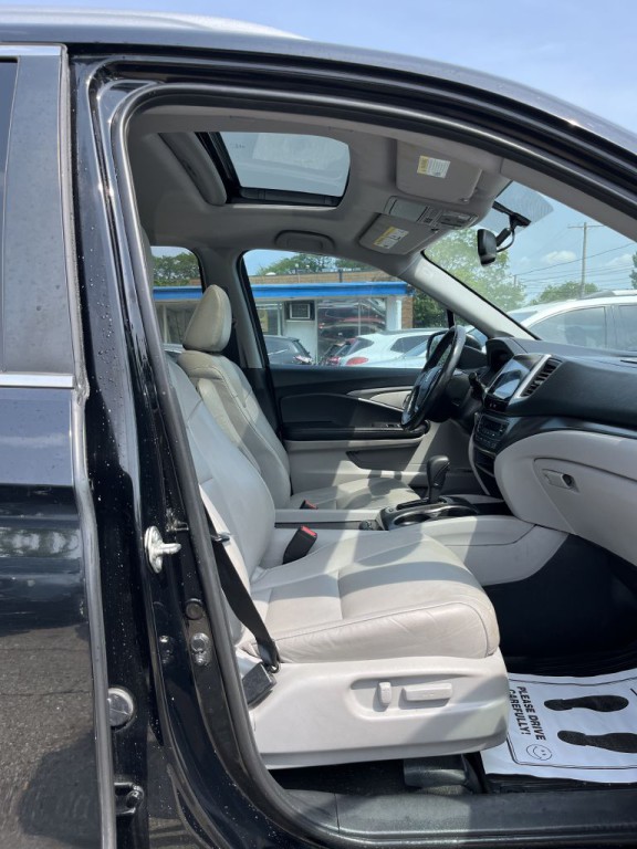2017 Honda Pilot Image 7