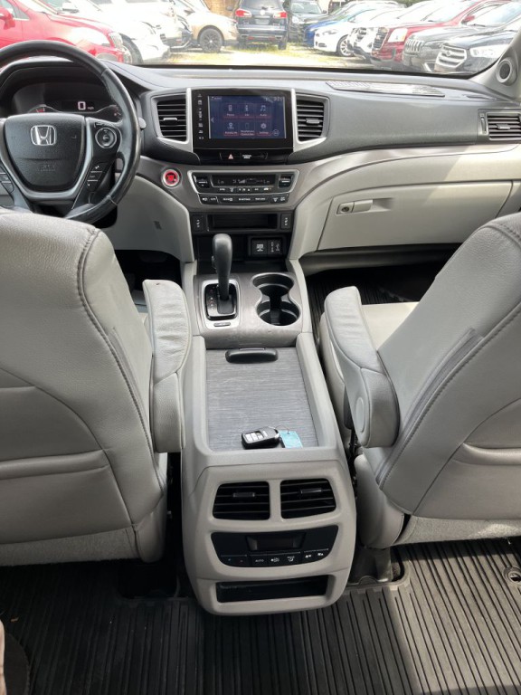 2017 Honda Pilot Image 18