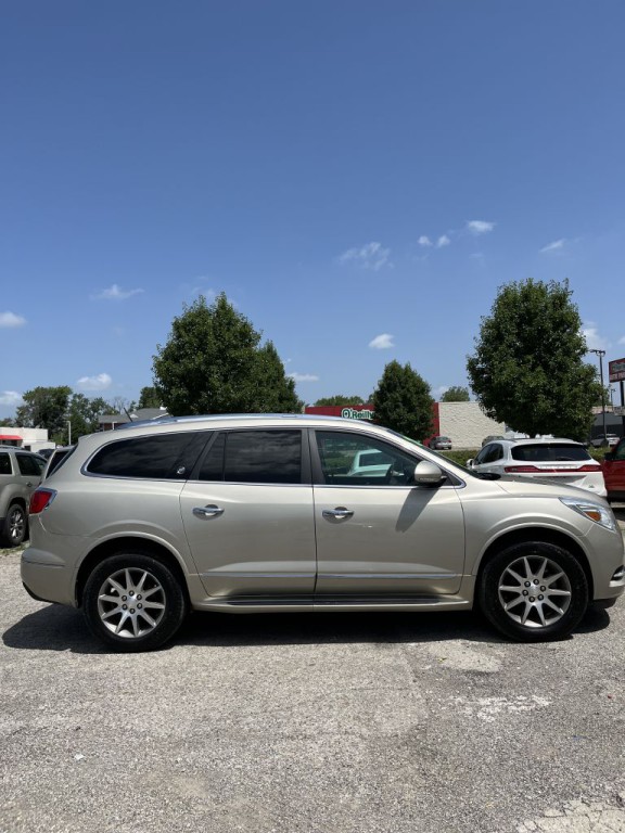 2016 Buick Enclave Image 2