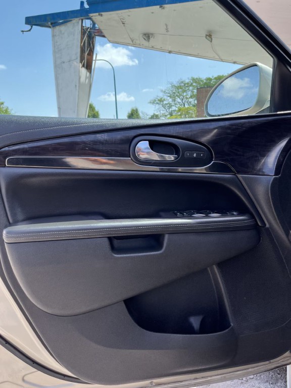2016 Buick Enclave Image 21