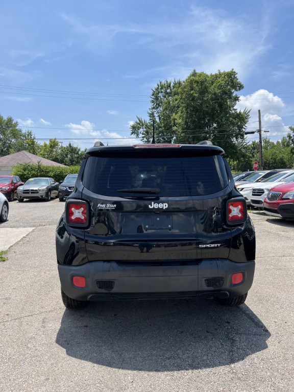 2015 Jeep Renegade Image 5