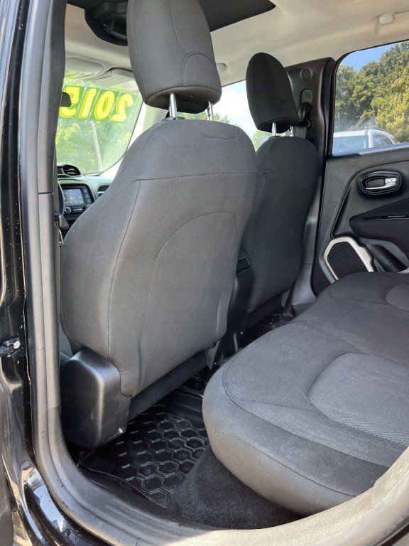 2015 Jeep Renegade Image 13