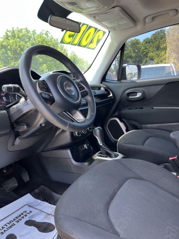 2015 Jeep Renegade Image 15