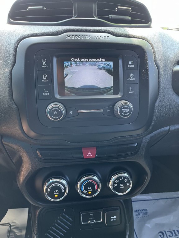 2015 Jeep Renegade Image 17