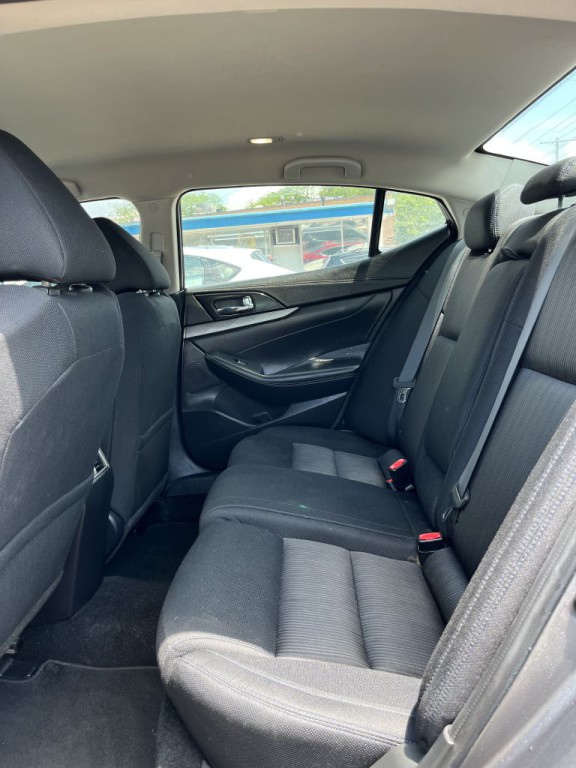 2017 Nissan Maxima Image 11
