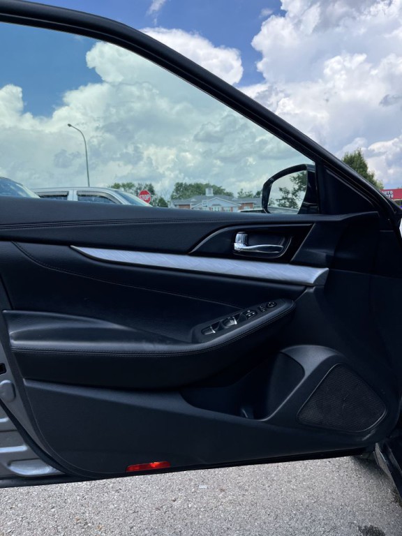 2017 Nissan Maxima Image 14