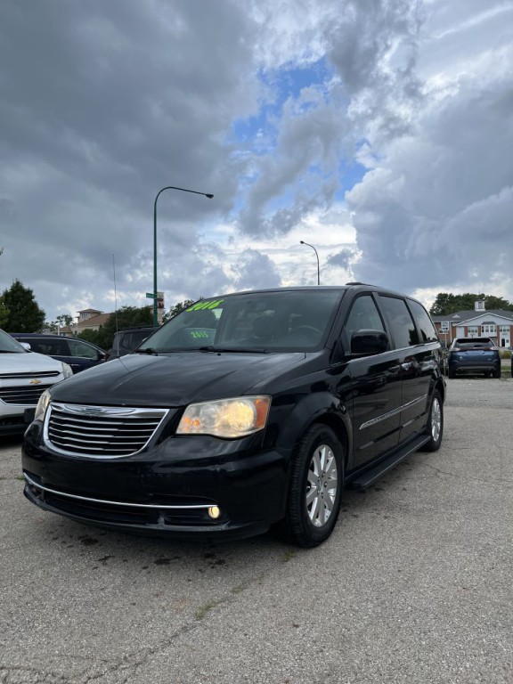 2016 Chrysler Town & Country Image 4