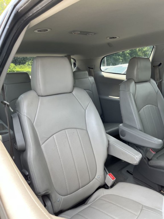 2017 Buick Enclave Image 9