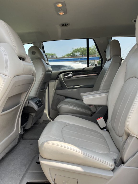 2017 Buick Enclave Image 10
