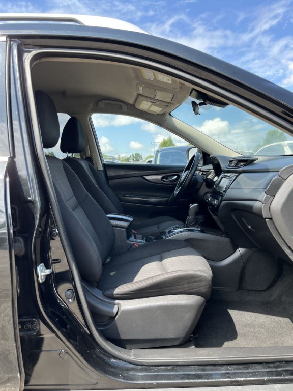 2019 Nissan Rogue Image 8