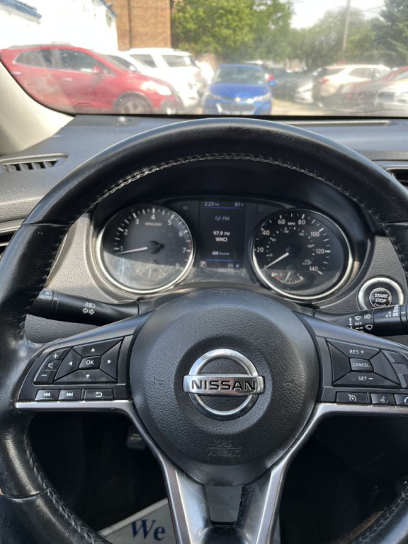2019 Nissan Rogue Image 15