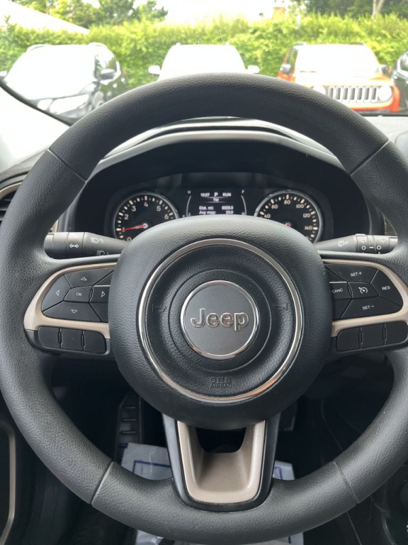 2017 Jeep Renegade Image 17