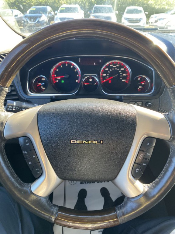 2015 GMC Acadia Image 18