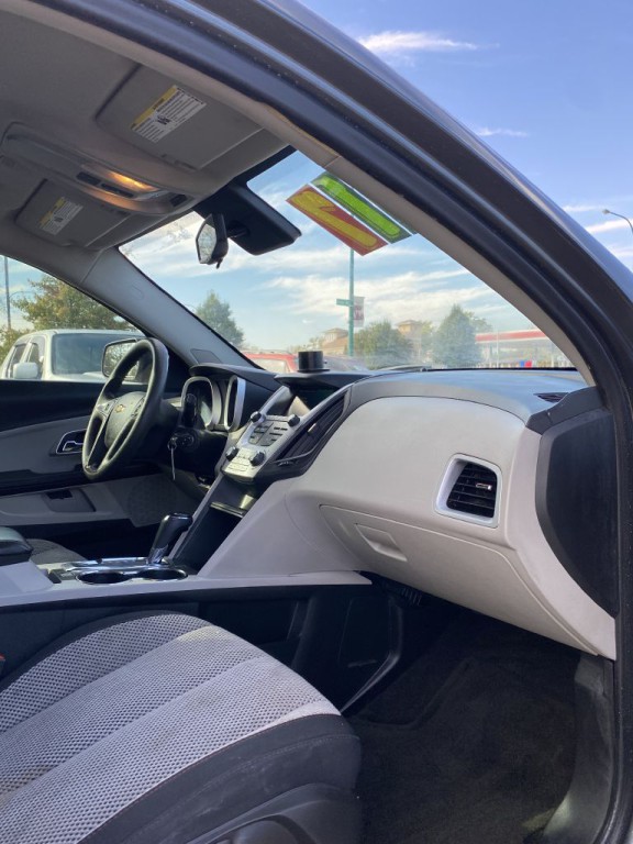 2017 Chevrolet Equinox Image 9