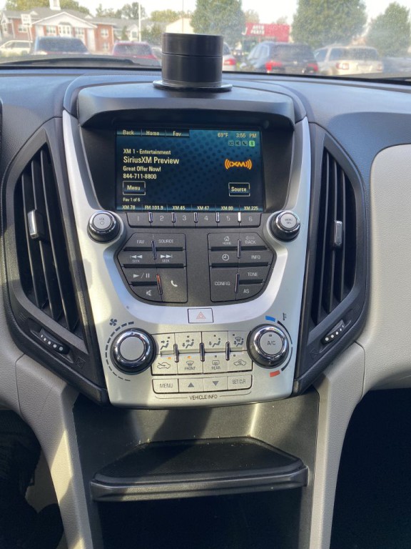 2017 Chevrolet Equinox Image 14