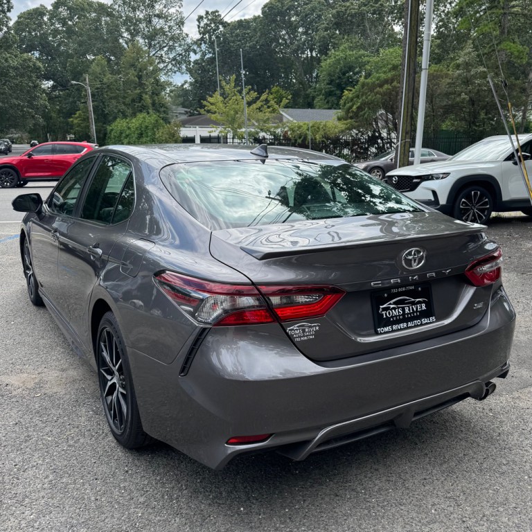 2021 Toyota Camry Image 4