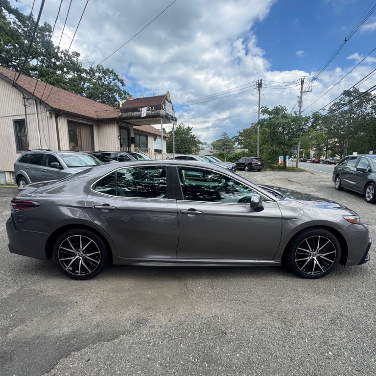 2021 Toyota Camry Image 7