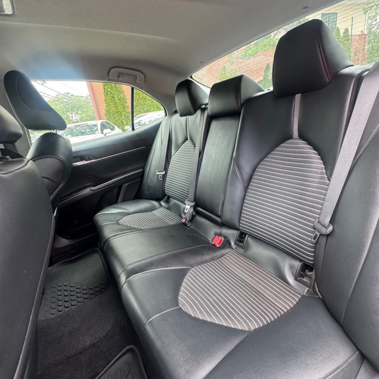 2021 Toyota Camry Image 9