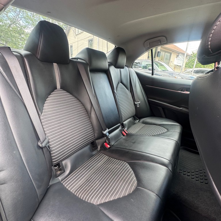 2021 Toyota Camry Image 11