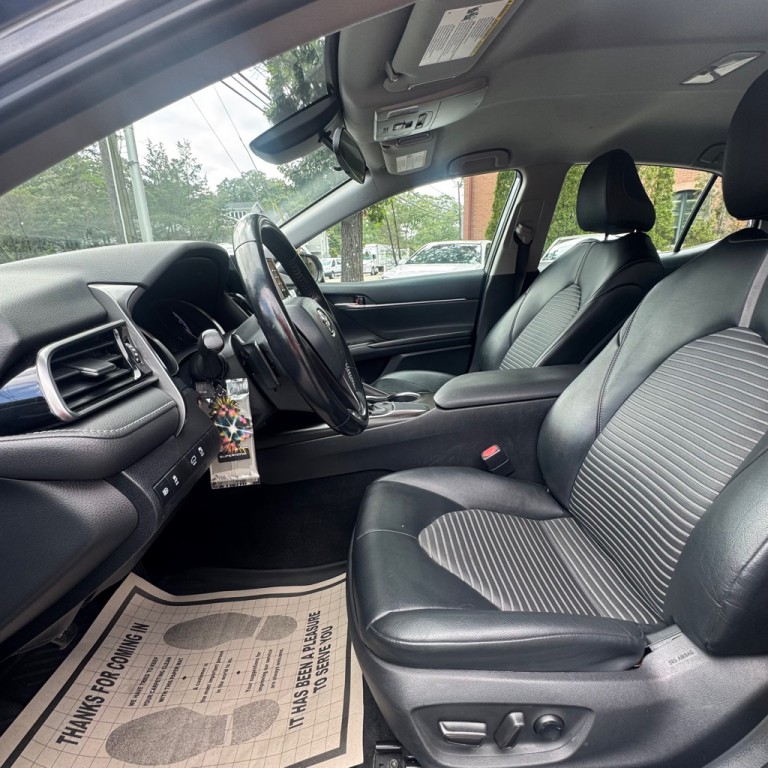 2021 Toyota Camry Image 17