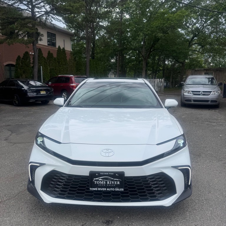 2025 Toyota Camry Image 1