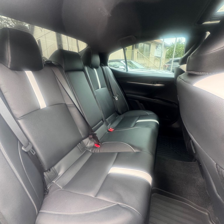 2025 Toyota Camry Image 12