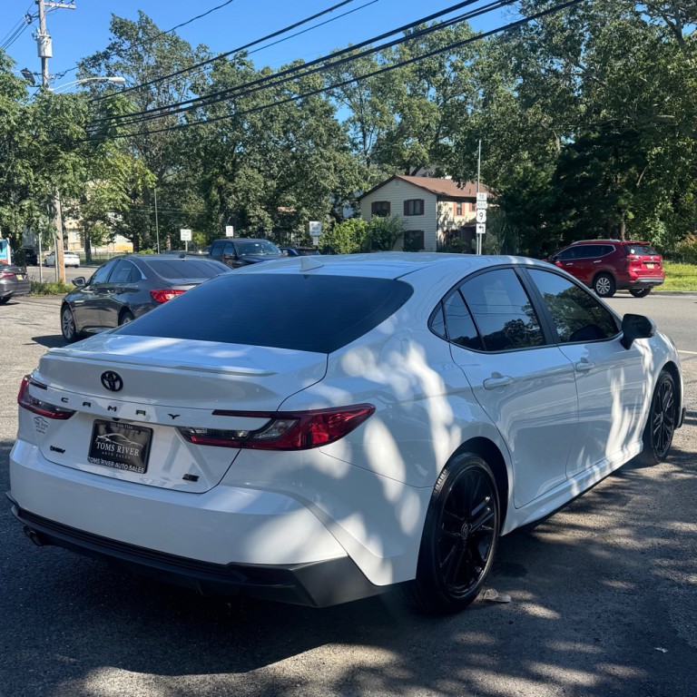 2025 Toyota Camry Image 6