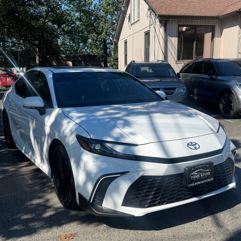 2025 Toyota Camry Image 8