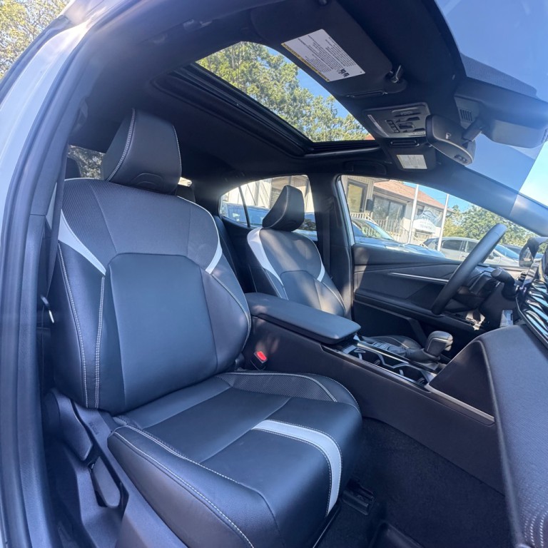 2025 Toyota Camry Image 15