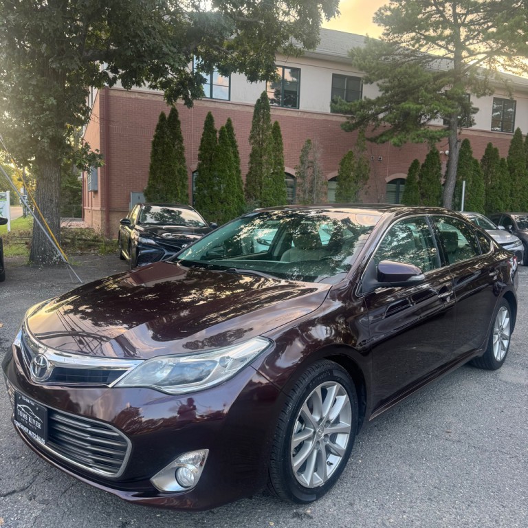 2014 Toyota Avalon Image 2
