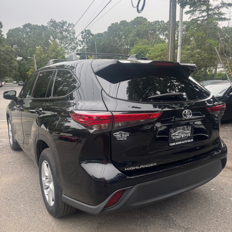 2022 Toyota Highlander Image 4