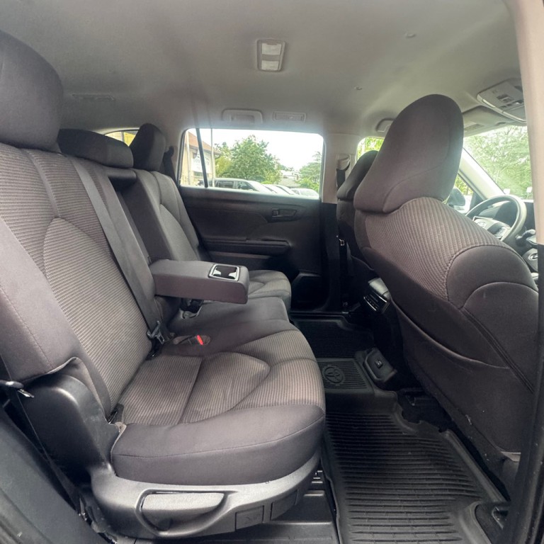 2022 Toyota Highlander Image 16