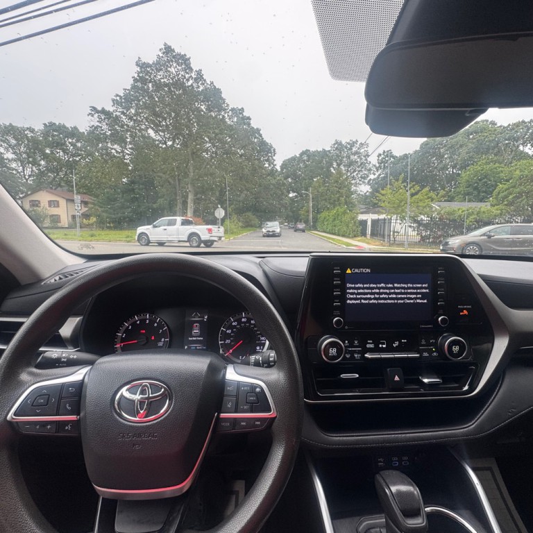 2022 Toyota Highlander Image 22