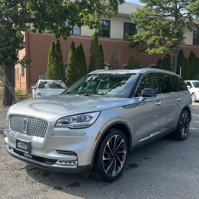 2020 Lincoln Aviator Image 2
