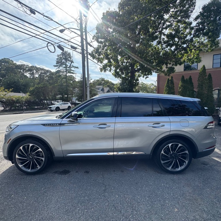 2020 Lincoln Aviator Image 3