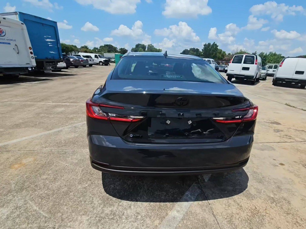 2025 Toyota Camry Image 3