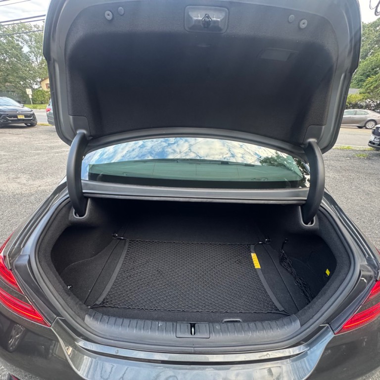 2022 Genesis G70 Image 9