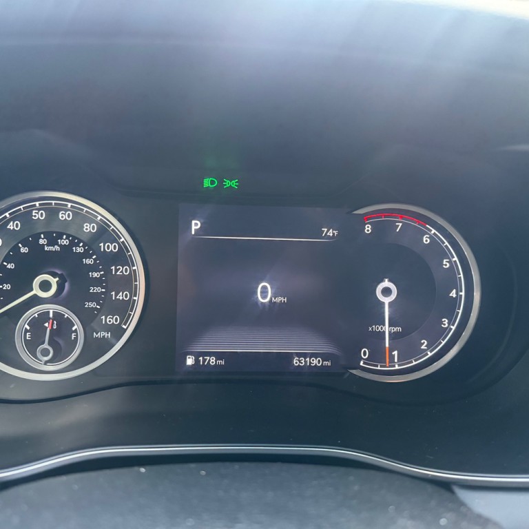 2022 Genesis G70 Image 20