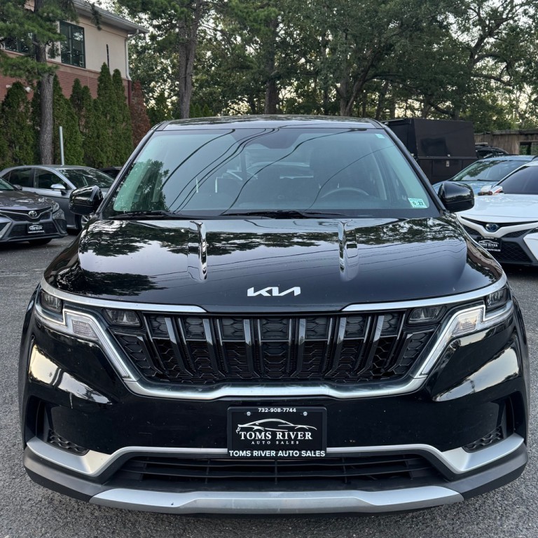 2022 Kia Carnival Image 1