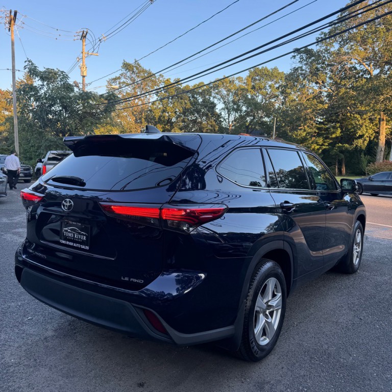 2022 Toyota Highlander Image 6