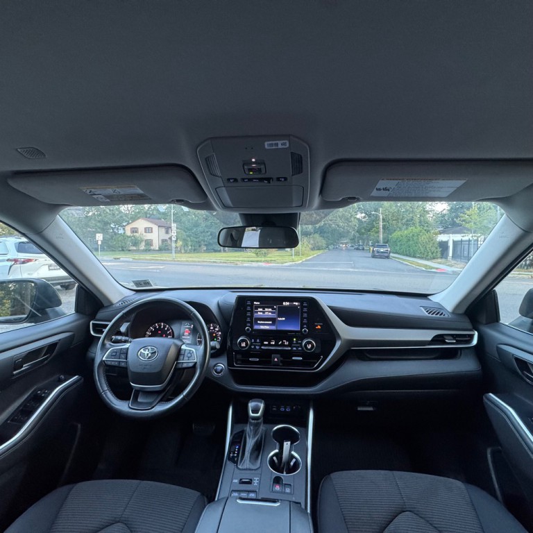 2022 Toyota Highlander Image 16