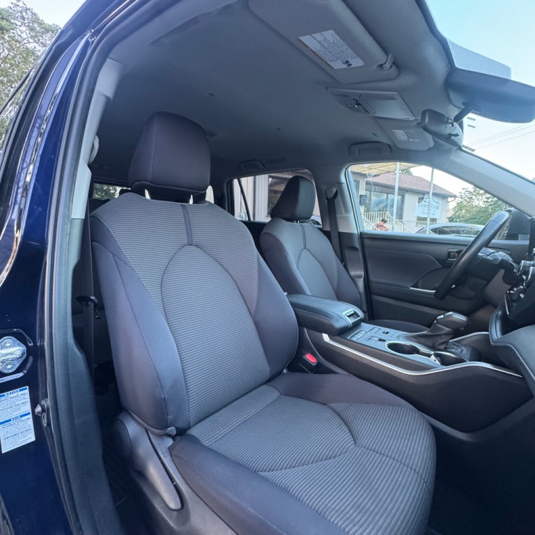 2022 Toyota Highlander Image 17