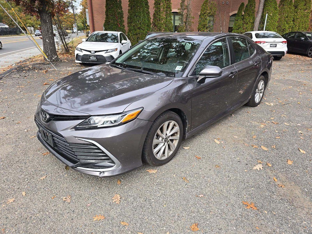 2022 Toyota Camry Image 1